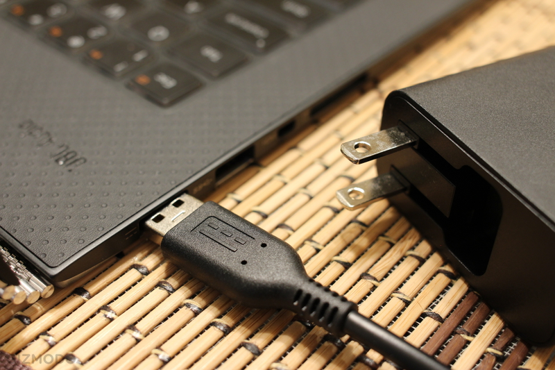 Illustration for article titled Lenovo Yoga 3 Pro Review: A Futuristic Laptop That Lags Behind